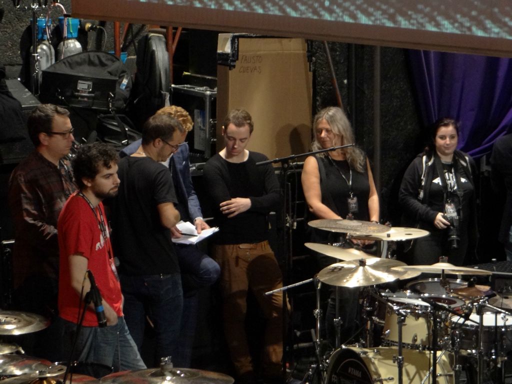 Dernière mise au point avant l'ouvertire du rideau (bon ok il n' y avait pas de ridea!)